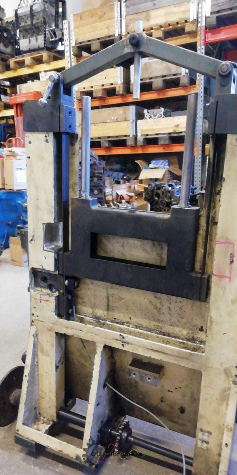 Külgvaade rulltoele, mis näitab rullide seisukorda.